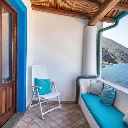 Da Nino Sul Mare Filicudi فندق مبيت وإفطار