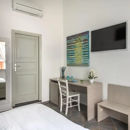 Da Nino Sul Mare Filicudi فندق مبيت وإفطار 4*