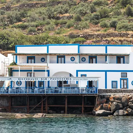 Da Nino Sul Mare Filicudi B&B 4*