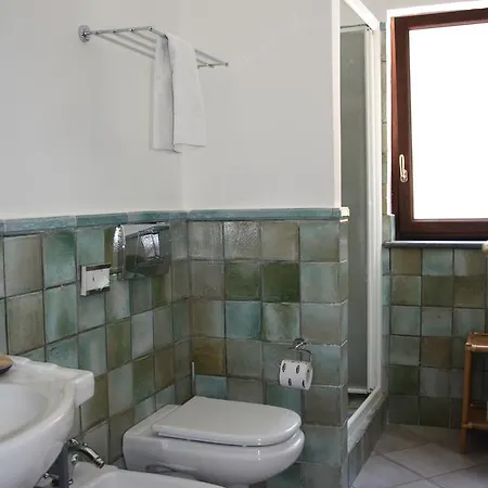 Da Nino Sul Mare Filicudi B&B Pecorini