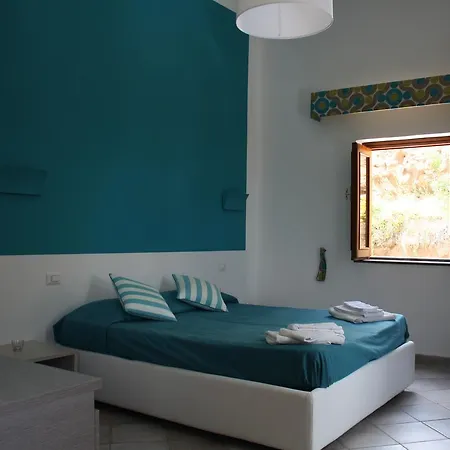Da Nino Sul Mare Filicudi 4*