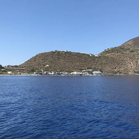 Da Nino Sul Mare Filicudi 4*