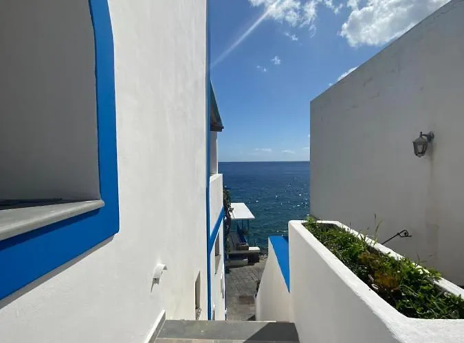فندق مبيت وإفطار Da Nino Sul Mare Filicudi Pecorini