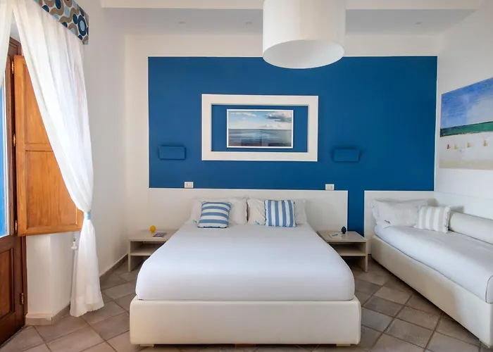 Da Nino Sul Mare Filicudi فندق مبيت وإفطار Pecorini