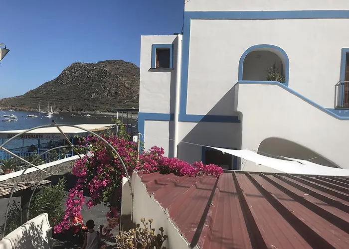 Da Nino Sul Mare Filicudi فندق مبيت وإفطار Pecorini