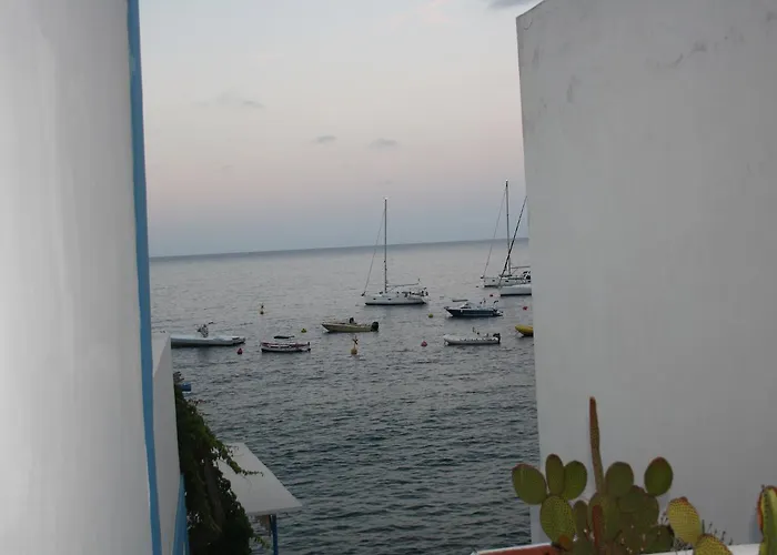 Da Nino Sul Mare Filicudi 4* Pecorini