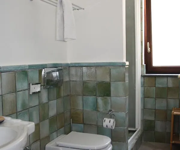 Da Nino Sul Mare Filicudi فندق مبيت وإفطار Pecorini