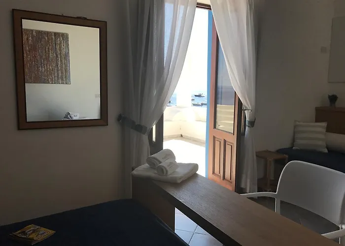 فندق مبيت وإفطار Da Nino Sul Mare Filicudi Pecorini