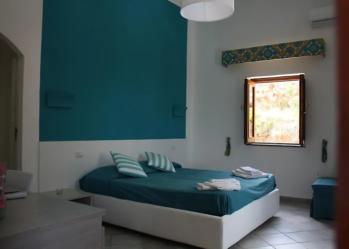 Da Nino Sul Mare Filicudi 4*